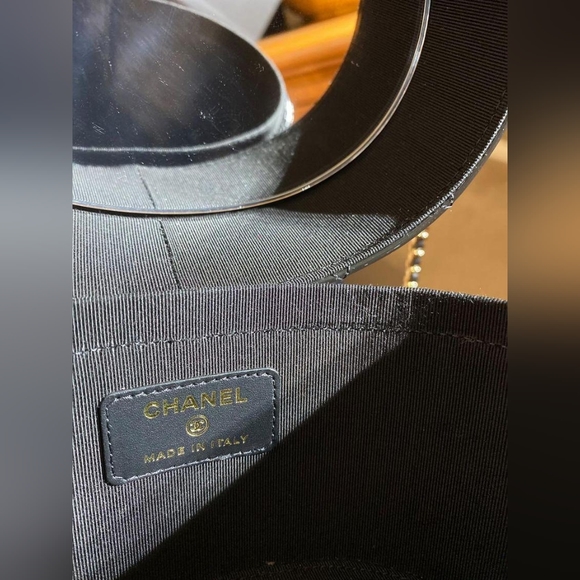 Chanel Black Allure Patent Vanity 2020 - Picture 5 of 6